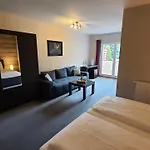 Spreewaldhof Romantik - Garni Hotel Neu Zauche